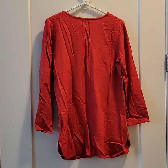 Avani del amour embroidered Red V neck Tunic blouse Small NWT - Picture 5 of 7